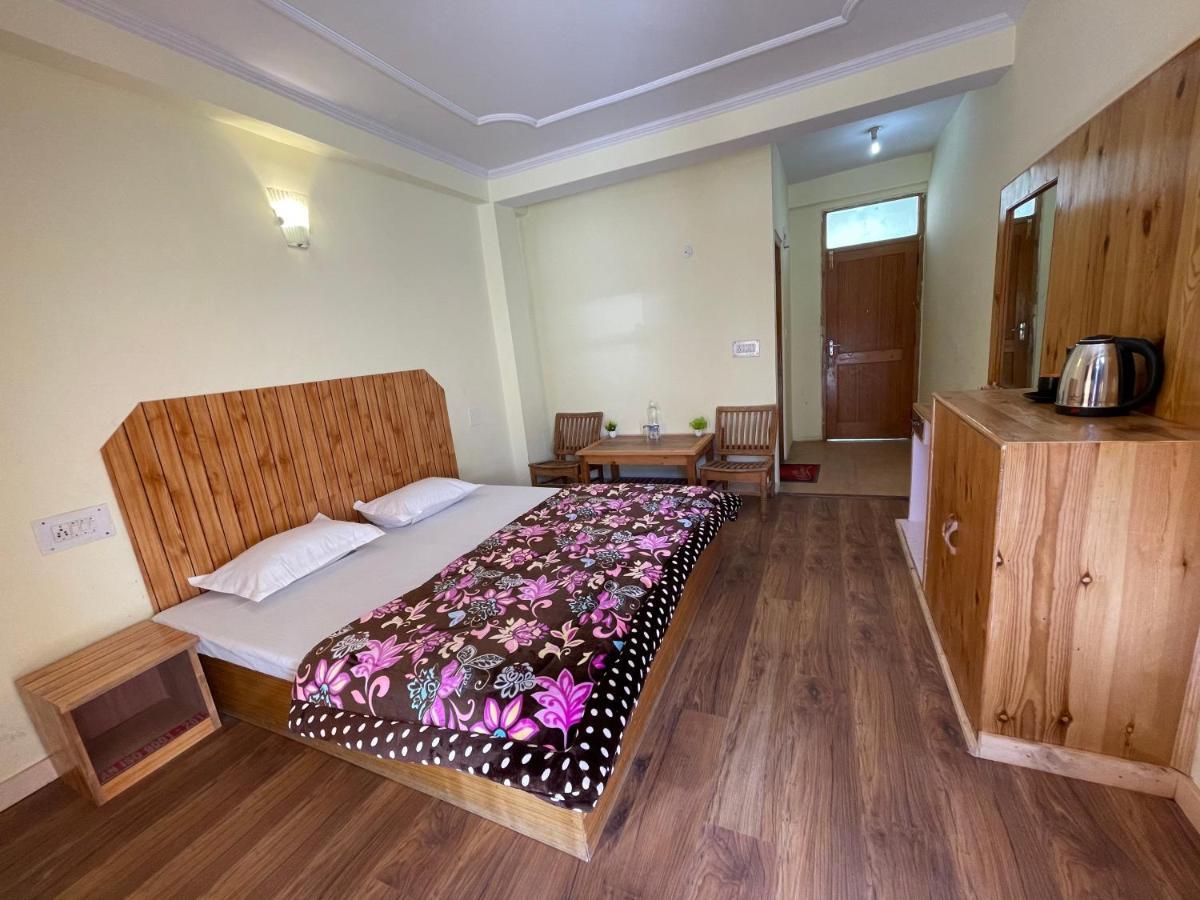 Hotel The Mad King'S House & Cafe Manāli Zewnętrze zdjęcie